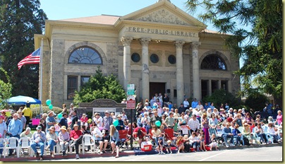 librry crowd