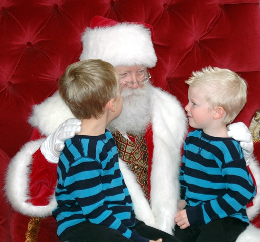 [santavisit34.jpg]