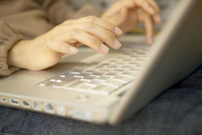 laptop Facebook Chat, garnished Hotmail