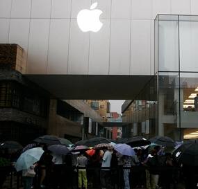 apple ipad china Apple iPad trigger long lines in China