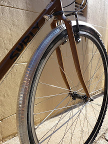 Honjo Fenders installed on a Surly Crosscheck, with custom long daruma under the fork crown.