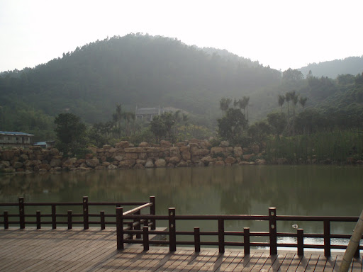 山脚风光