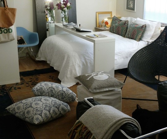 [Casa de Valentina - via Apartment Therapy - pequeno mas funcional[4].jpg]