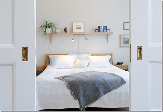 Casa de valentina - Alvhem - iluminação central na cama