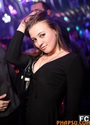 ảnh hộp đêm của Nga :x Moscow_nightclubs_sexy_girls_18