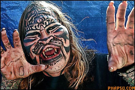 tattoos_and_piercings_04.jpg