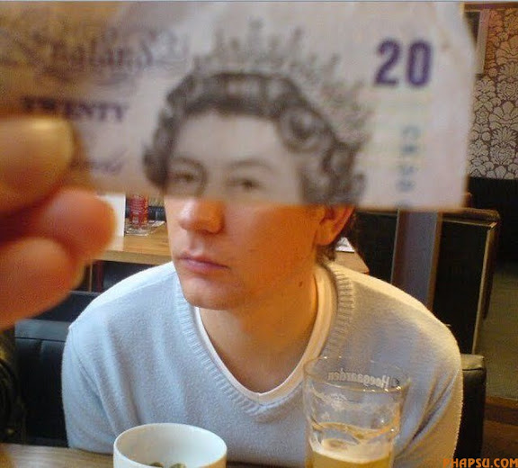 playing_with_money_21.jpg