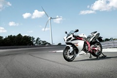 2009-YZF-R1-static-03_prv_tcm26-266121