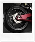 2009-YZF-R1-detail-03_prv_tcm26-266472
