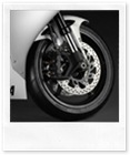 2009-YZF-R1-detail-02_prv_tcm26-266469