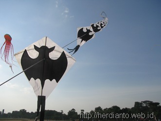 layangan gambar batman