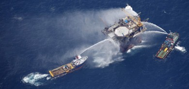 Fireboats deal with burning rig