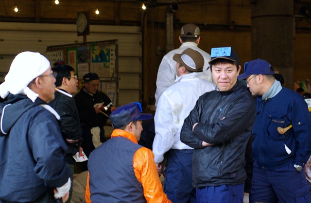 [Tsukiji for posting_2010-05-17 Day 2 (2).jpg]