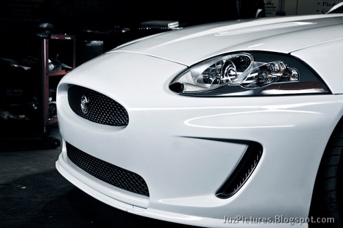 [2011-Jaguar-XKR-Special-Edition-10[2].jpg]