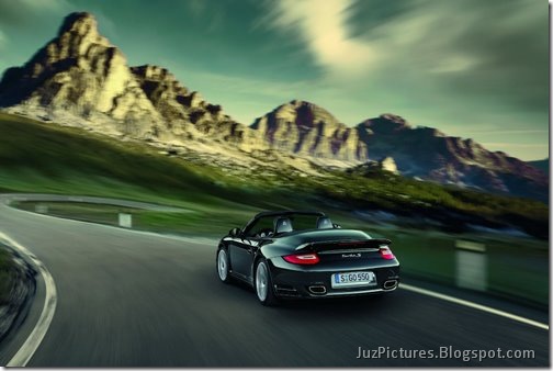 2011-Porsche-911-Turbo-S-8