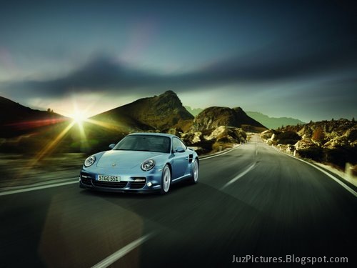 [2011-Porsche-911-Turbo-S-4[3].jpg]