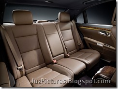 2009-mercedes-benz-s-class-amg-sports-package-rear-seats