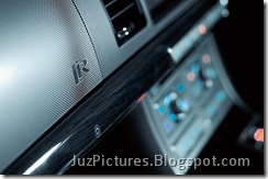 2010-Jaguar-XFR-dashboard-2