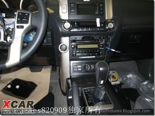 2010-Toyota-Land-Cruiser-Prado-White-Dashboard