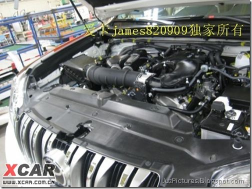 2010-Toyota-Land-Cruiser-Prado-White-Engine