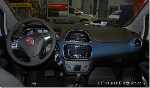 2010-Fiat-Grande-Punto-02 2010-Fiat-Grande-Punto-02
