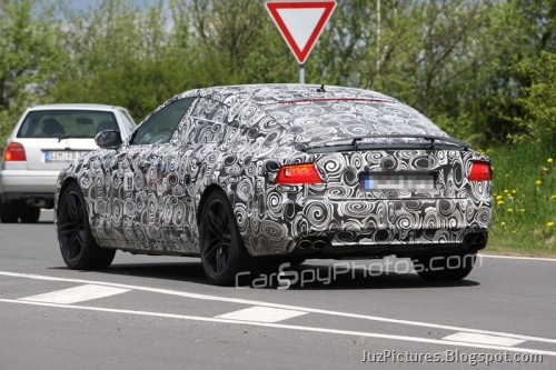 [2012-Audi-S7-spy-pictures-4[2].jpg]