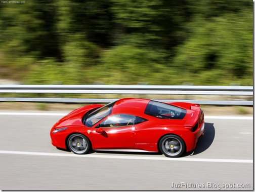 Ferrari-458_Italia_2011_15
