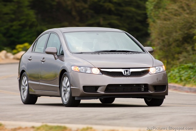 [2011 Honda Civic4[2].jpg]