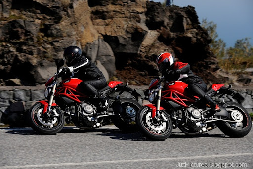 2012 Ducati Monster 1100 Evo Pictures