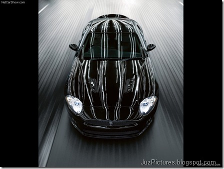 Jaguar XKR-S - Front30