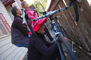 Uh, Roger, I need a little help here w/this bike.