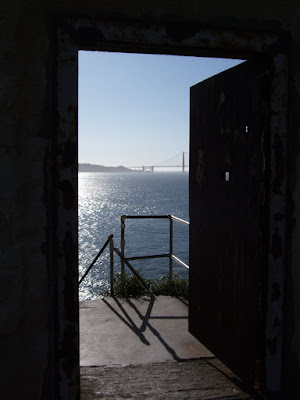 utsó héten egy nap intezív mászkálás SF még felfedezetlen turistlátványosságaihoz, itt pl Golden Gate az Alcatrazból fotózva