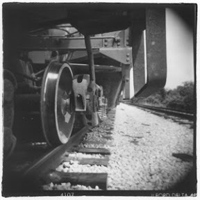 train-forward-small.jpg