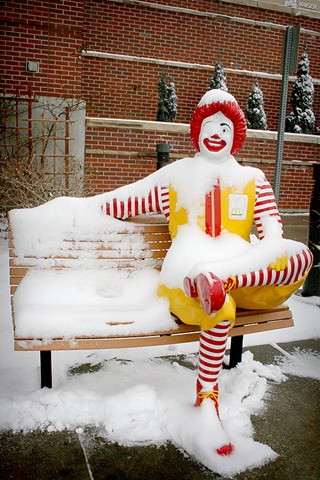 [Ronald McDonald in snow[3].jpg]
