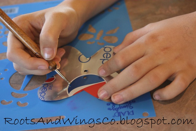 [soda can tin butterfly mobile 1[3].jpg]