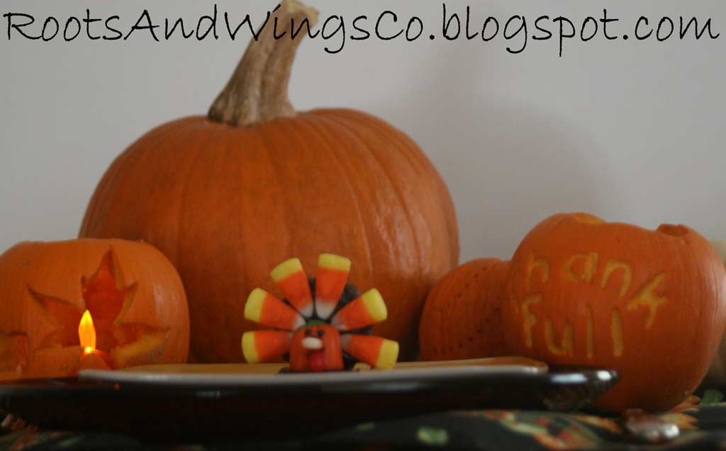 [thanksgiving pumpkin carving b[4].jpg]