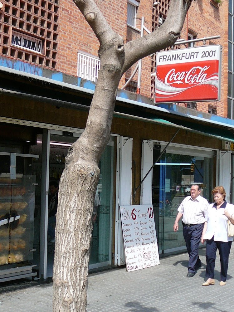 Much more than a dog: the excellent Frankfurt 2001 bar near the SEAT flats in <a href=