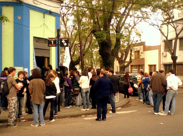 [Comunidad del Ari La Plata, presente en el festival en homenaje a Guido y Claudio[5].jpg]