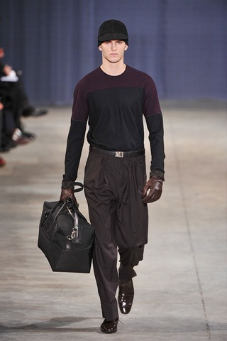 [Louis Vuitton Men's Runway Fashion Show at Paris Fashion Week 6[3].jpg]