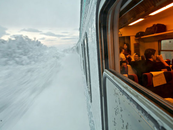 train-trip-sweden_29429_990x742.jpg