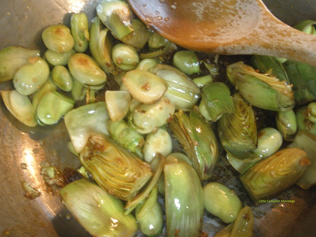 [baby artichokes pan[3].jpg]