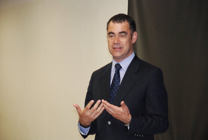 [abel baptista[4].jpg]