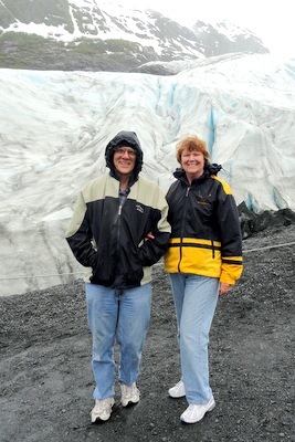 [DSC04435 Pete and Sue at Exit Glacier, end of trail[2].jpg]