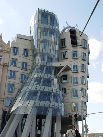 [Prague__Dancing_House10.jpg]