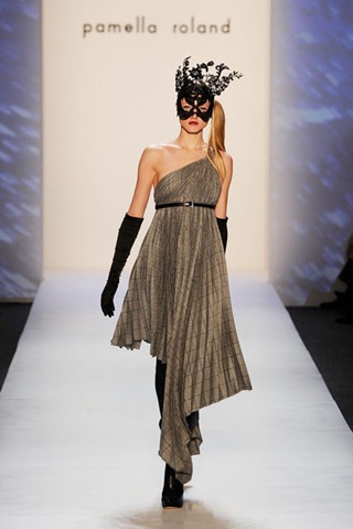 [Pamella+Roland+Runway+Fall+2010+MBFW+asymmetrical strapless[2].jpg]