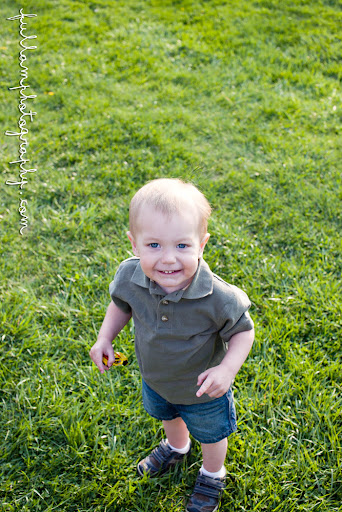  :: The Callahans | Family :: A friend of mine needed photos last minute because she was featured in a newspaper article and had no recent family pictures! Why was she featured? She's onceamonthmom.com - check her out. I love this family. They are creative, giving, adorable (you'll see) and they know the importance of laughing hard. Enjoy!
