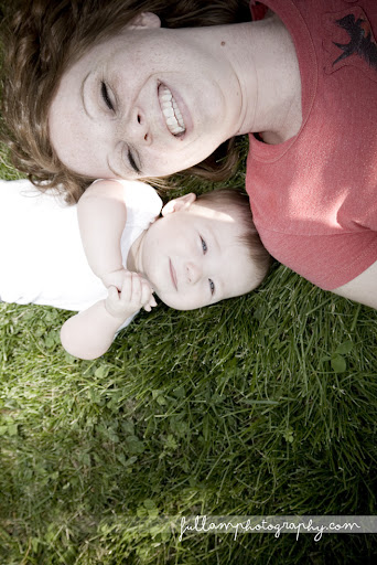  :: Amelia Grey | 6 Months :: Amelia and her mommy came over to play in my backyard to a little bit, so we took some pictures.