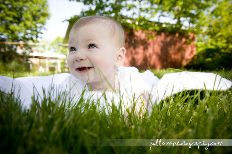  :: Amelia Grey | 6 Months :: Amelia and her mommy came over to play in my backyard to a little bit, so we took some pictures.