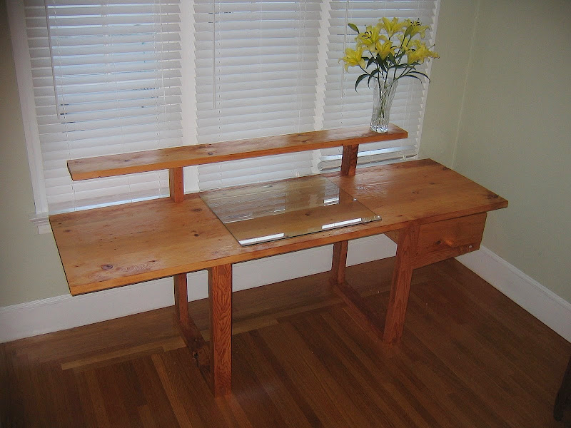 tressel desk