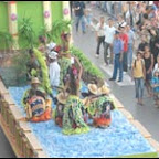 Panaf 2009 : A Bab El Oued, des jeunes saccagent les chars de parade